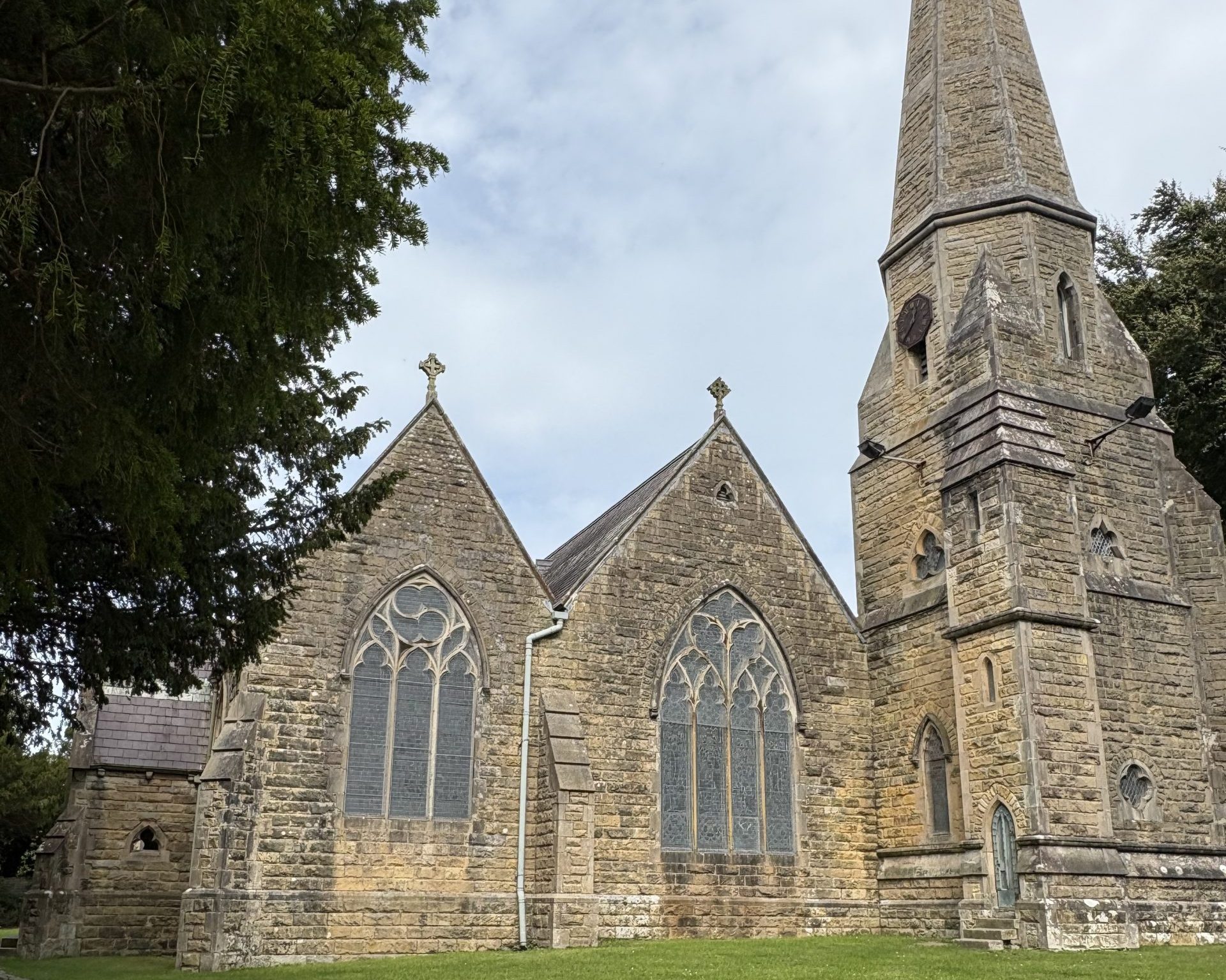 Y Santes Fair | St Mary and Christ Church